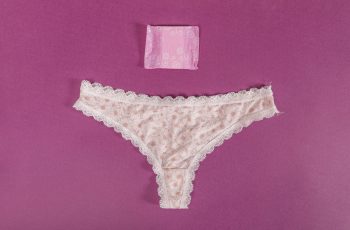 top-view-panties-with-sanitary-towel